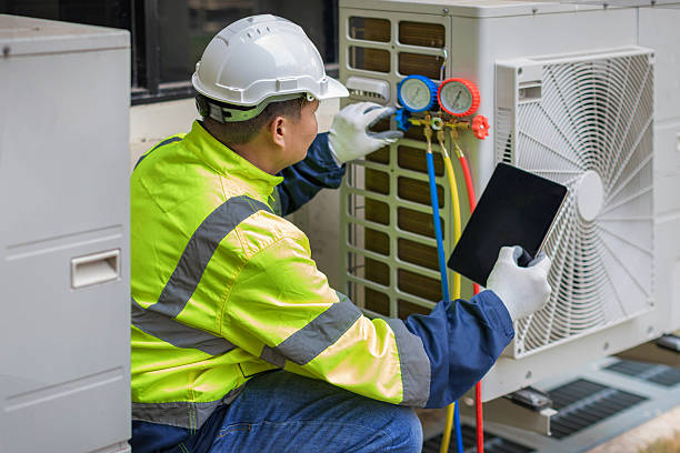 Professional Hvac technician working in Elkhorn, WI